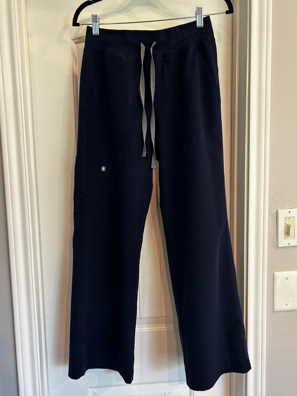 FIGS Navy High-Waisted Isabel Wide-Leg Scrub Pants - Picture 2 of 4